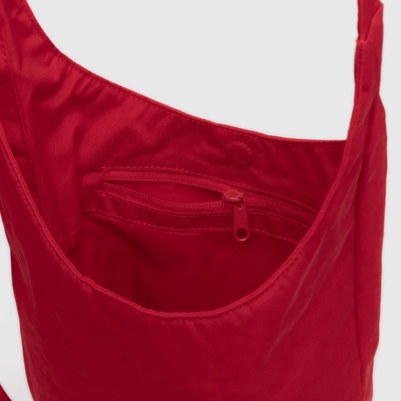 BAGGU small nylon sling red bag - Picture 5 of 5